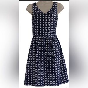Vineyard Vines Navy and White Dress Size 2